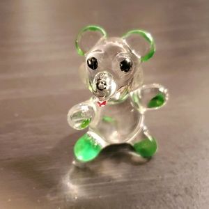 Glass figurine bear